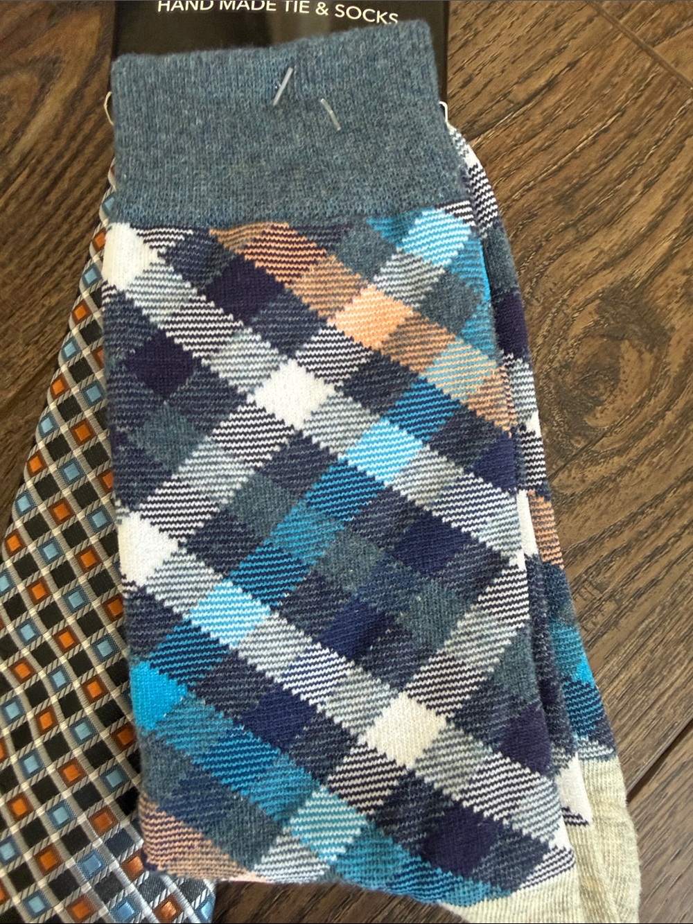Bergamo New York NWT Handmade Tie and Sock Set Blue Orange White Patterned - Picture 4 of 6